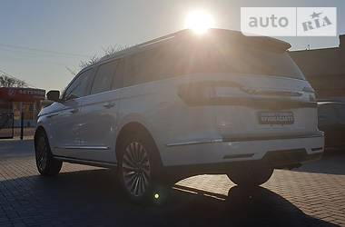 Позашляховик / Кросовер Lincoln Navigator 2019 в 