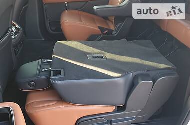 Позашляховик / Кросовер Lincoln Navigator 2019 в 