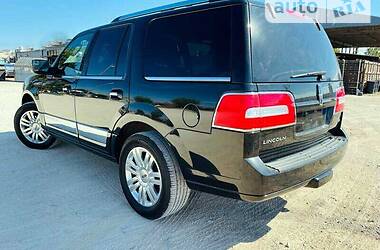 Внедорожник / Кроссовер Lincoln Navigator 2011 в 
