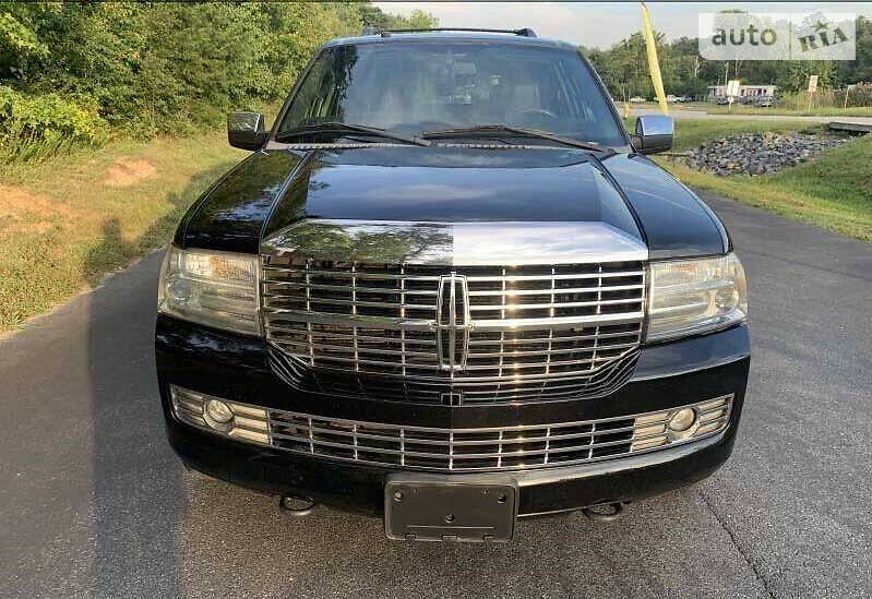 Lincoln Navigator