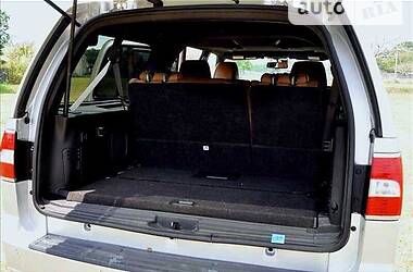 Внедорожник / Кроссовер Lincoln Navigator 2011 в 