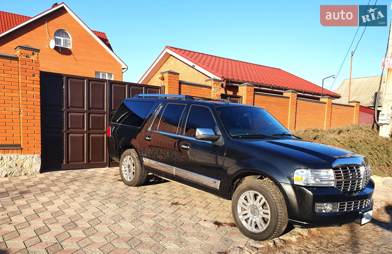 2012 Lincoln Navigator - мініатюра 2