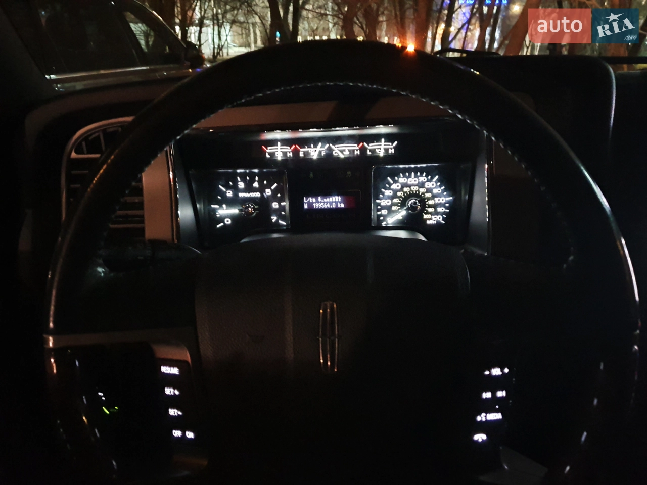 2012 Lincoln Navigator - мініатюра 32