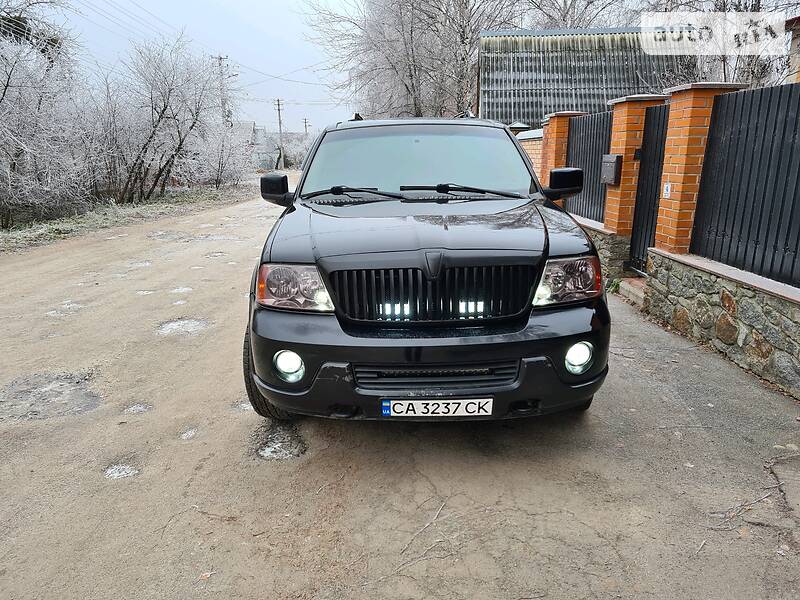Позашляховик / Кросовер Lincoln Navigator 2003 в Умані фото 2 Позашляховик / Кросовер Lincoln Navigator 2003 в Умані