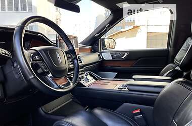 Позашляховик / Кросовер Lincoln Navigator 2019 в 