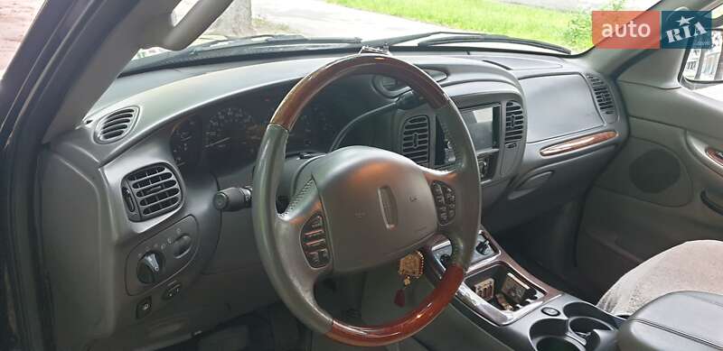 Внедорожник / Кроссовер Lincoln Navigator 2001 в Киеве