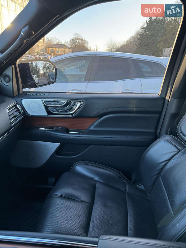 Позашляховик / Кросовер Lincoln Navigator 2018 в Одесі