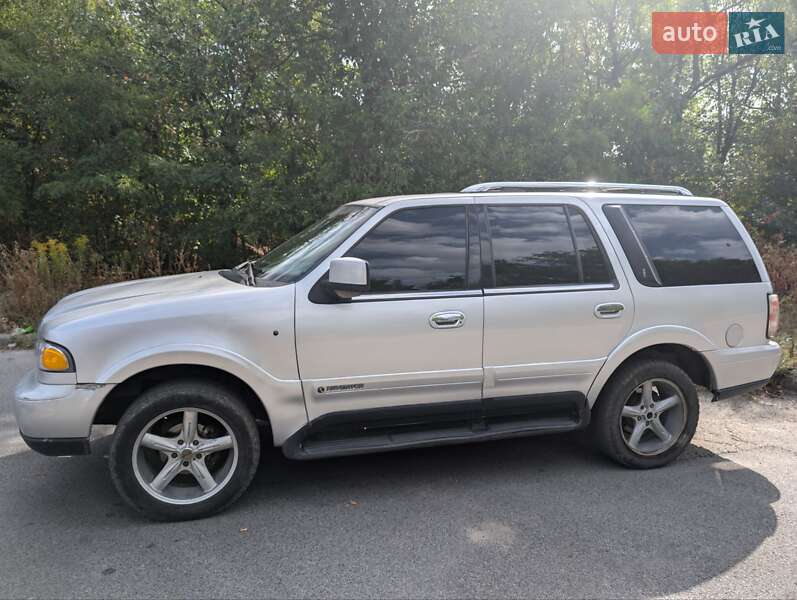 Внедорожник / Кроссовер Lincoln Navigator 1999 в Днепре фото 24 Внедорожник / Кроссовер Lincoln Navigator 1999 в Днепре