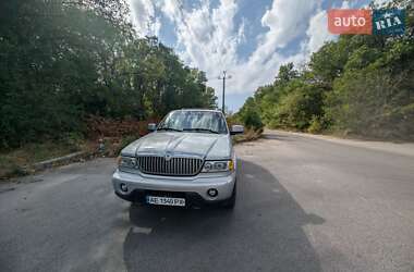 Внедорожник / Кроссовер Lincoln Navigator 1999 в 