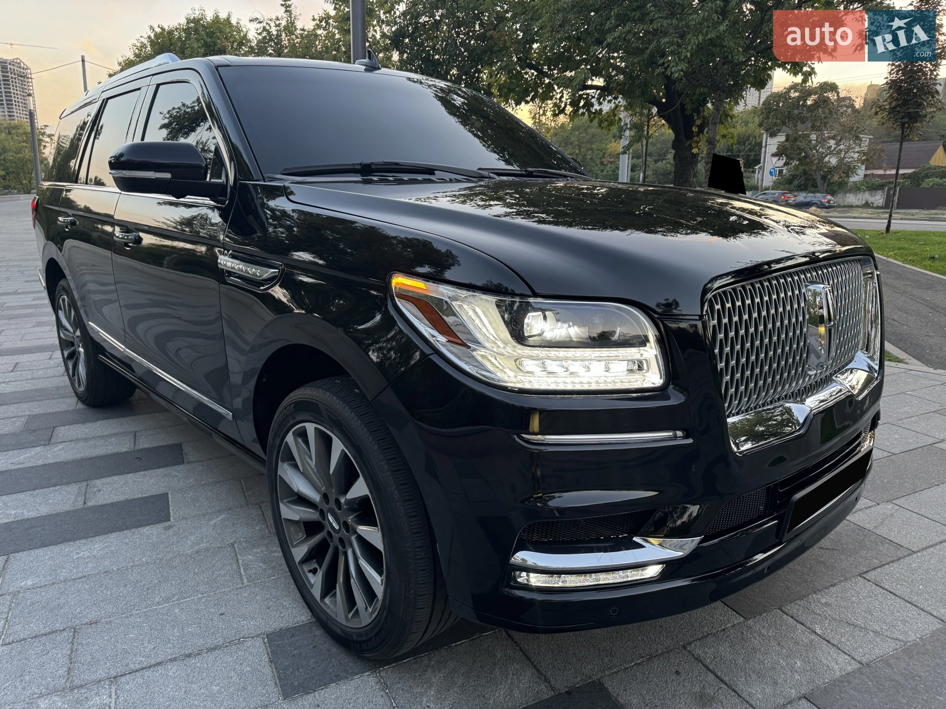 2019 Lincoln Navigator - мініатюра 6