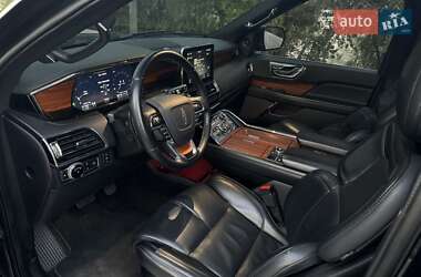 Внедорожник / Кроссовер Lincoln Navigator 2019 в 