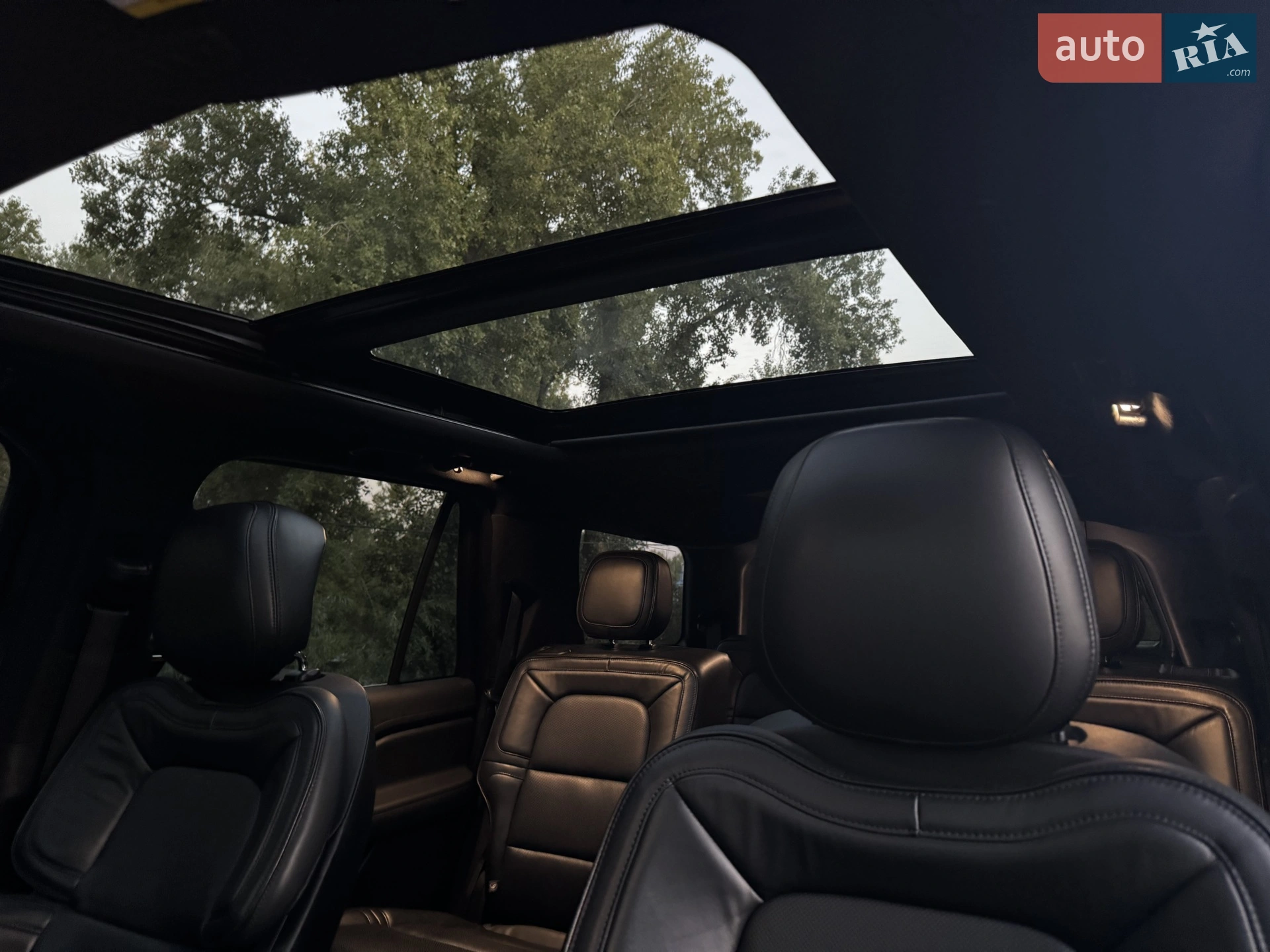 2019 Lincoln Navigator - мініатюра 34