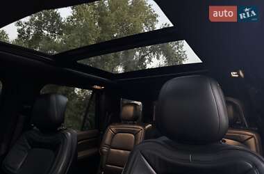 Внедорожник / Кроссовер Lincoln Navigator 2019 в 