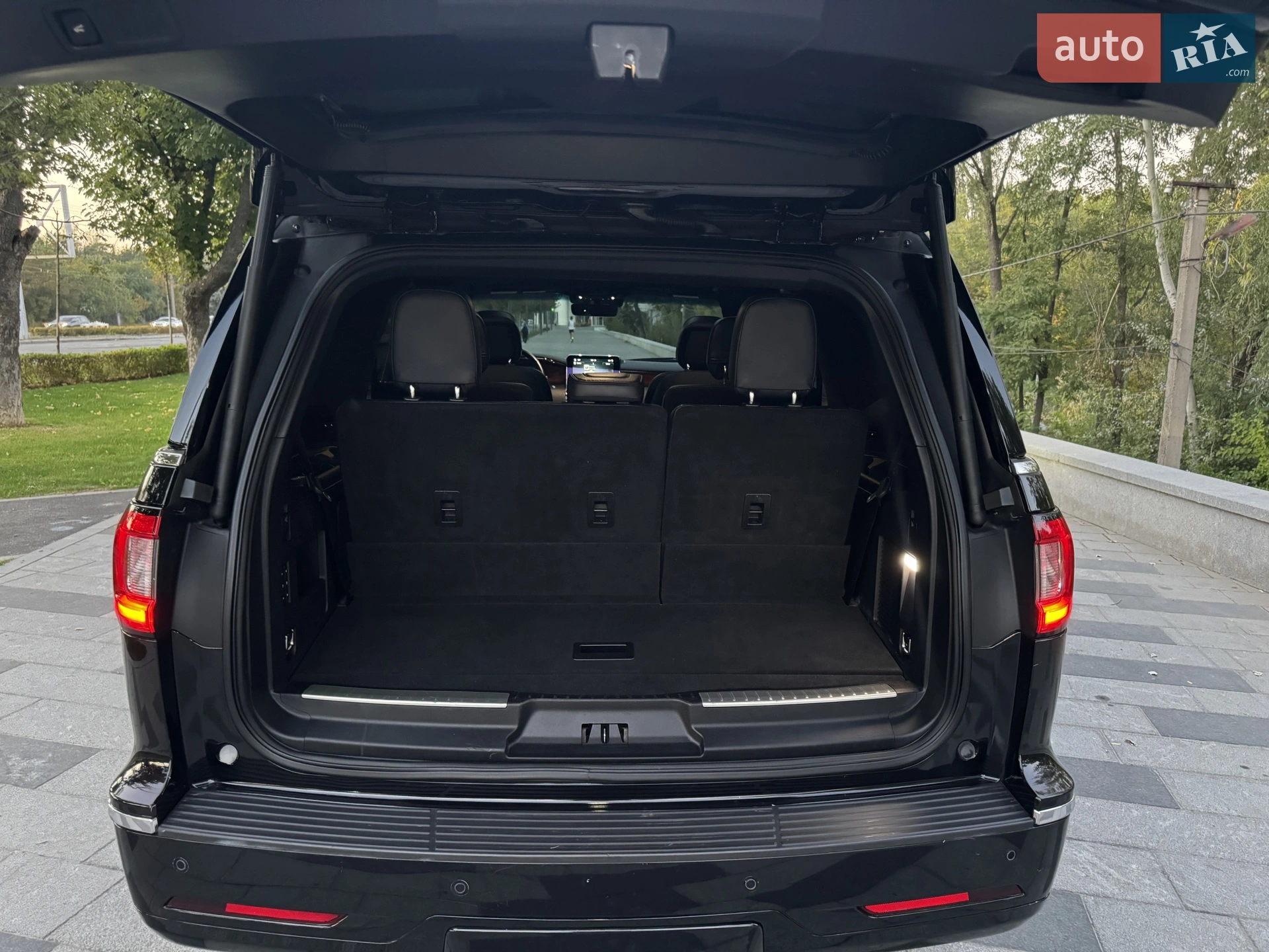 2019 Lincoln Navigator - мініатюра 44