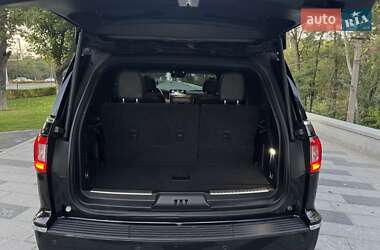 Внедорожник / Кроссовер Lincoln Navigator 2019 в 