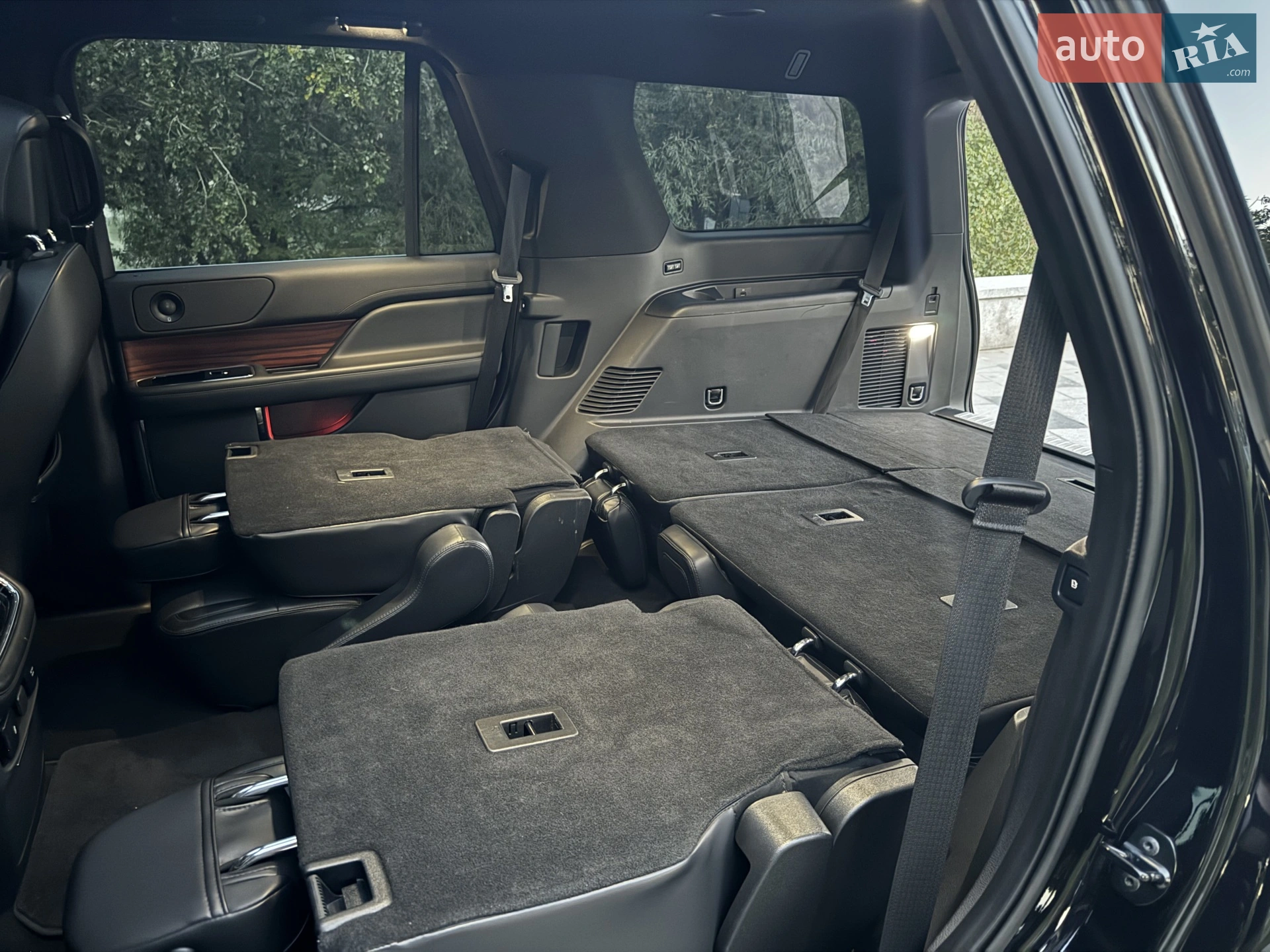 2019 Lincoln Navigator - мініатюра 39