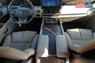 Внедорожник / Кроссовер Lincoln Navigator 2022 в 