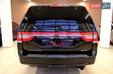 Внедорожник / Кроссовер Lincoln Navigator 2016 в 