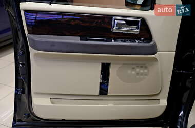 Внедорожник / Кроссовер Lincoln Navigator 2016 в 