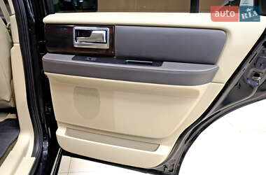 Внедорожник / Кроссовер Lincoln Navigator 2016 в 