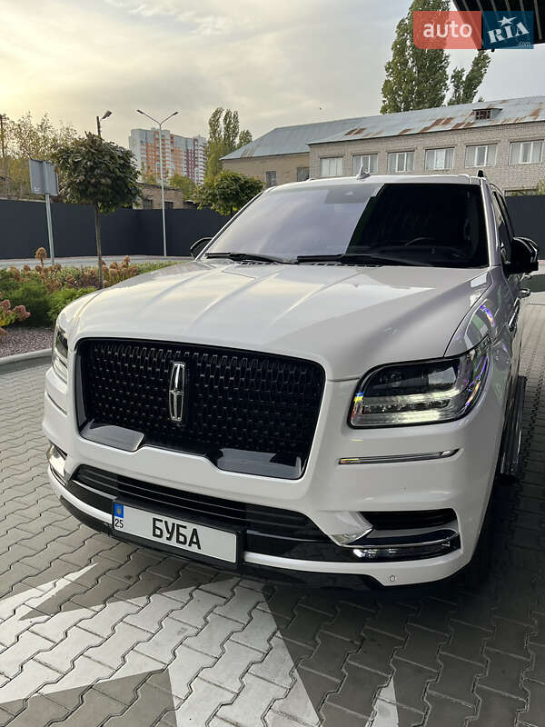 Внедорожник / Кроссовер Lincoln Navigator 2018 в 