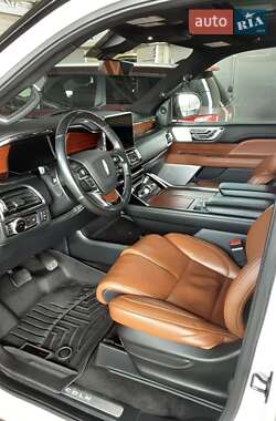 Внедорожник / Кроссовер Lincoln Navigator 2018 в 