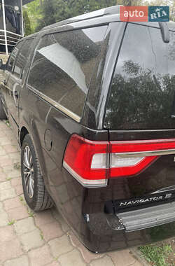 Внедорожник / Кроссовер Lincoln Navigator 2016 в 