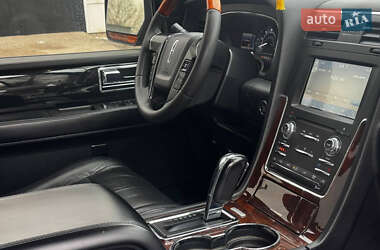 Внедорожник / Кроссовер Lincoln Navigator 2016 в 