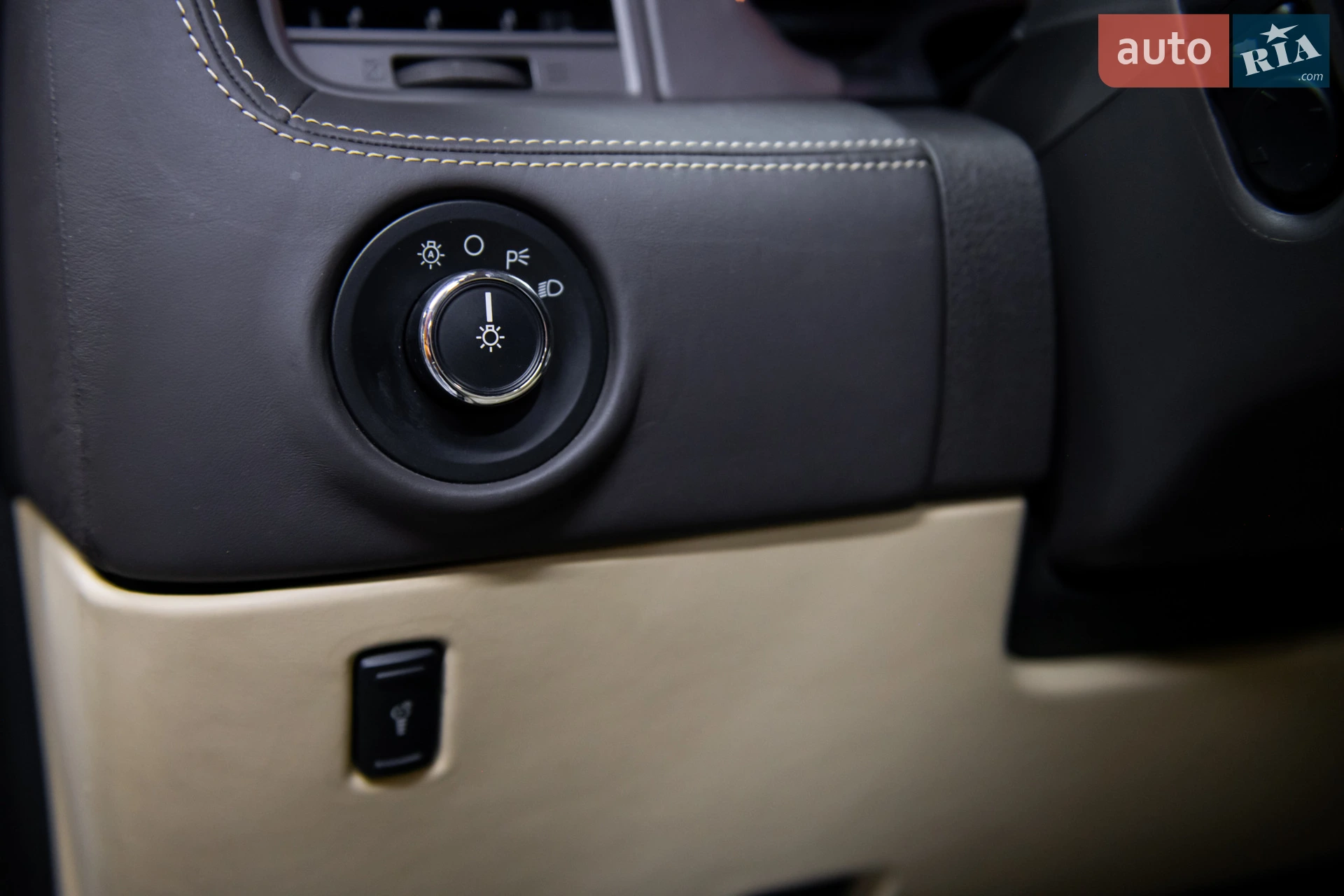 2015 Lincoln Navigator - мініатюра 91