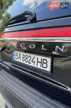 Внедорожник / Кроссовер Lincoln Navigator 2014 в 