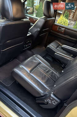 Внедорожник / Кроссовер Lincoln Navigator 2015 в 