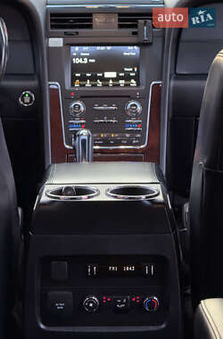 Внедорожник / Кроссовер Lincoln Navigator 2015 в 