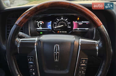 Внедорожник / Кроссовер Lincoln Navigator 2015 в 