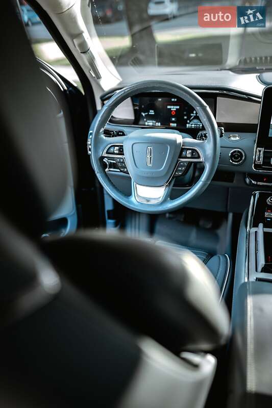Позашляховик / Кросовер Lincoln Navigator 2021 в Ужгороді