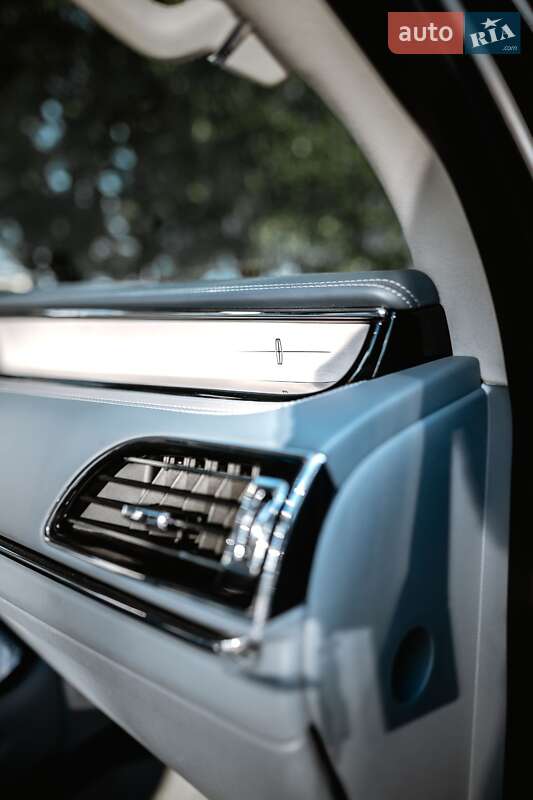 Позашляховик / Кросовер Lincoln Navigator 2021 в Ужгороді