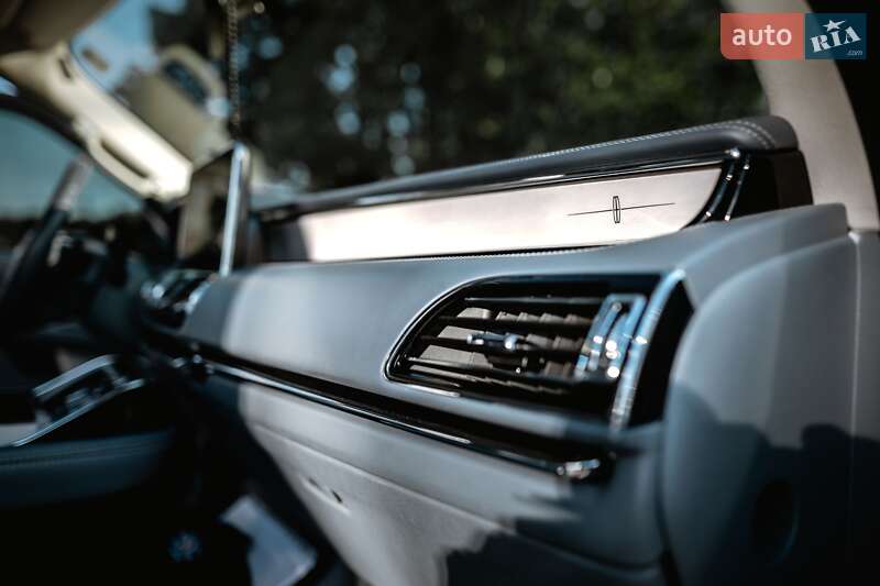 Позашляховик / Кросовер Lincoln Navigator 2021 в Ужгороді
