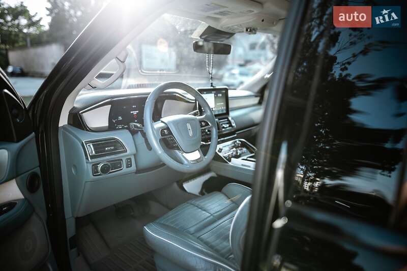 Позашляховик / Кросовер Lincoln Navigator 2021 в Ужгороді