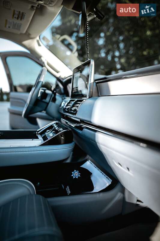 Позашляховик / Кросовер Lincoln Navigator 2021 в Ужгороді