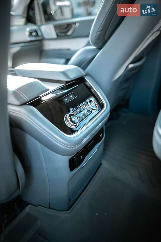 Позашляховик / Кросовер Lincoln Navigator 2021 в Ужгороді