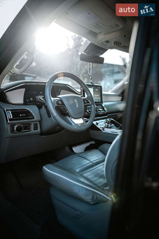 Позашляховик / Кросовер Lincoln Navigator 2021 в Ужгороді