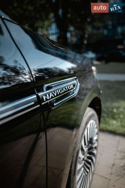 Позашляховик / Кросовер Lincoln Navigator 2021 в Ужгороді