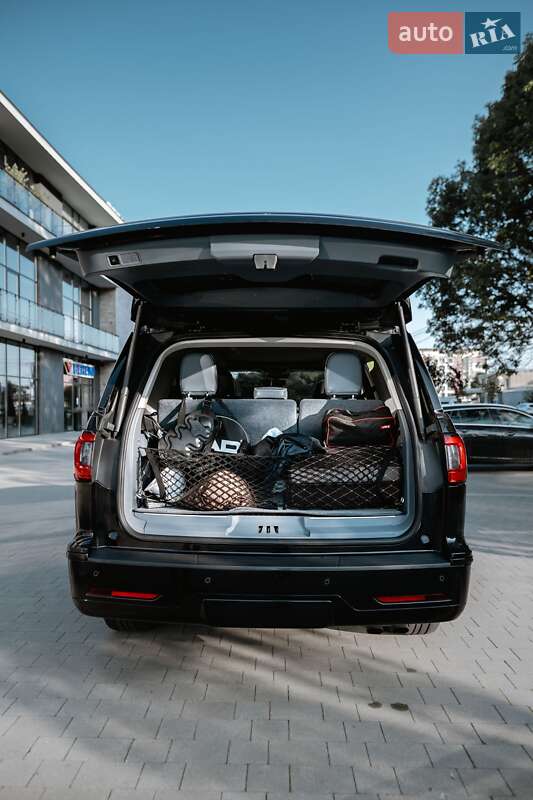 Позашляховик / Кросовер Lincoln Navigator 2021 в Ужгороді