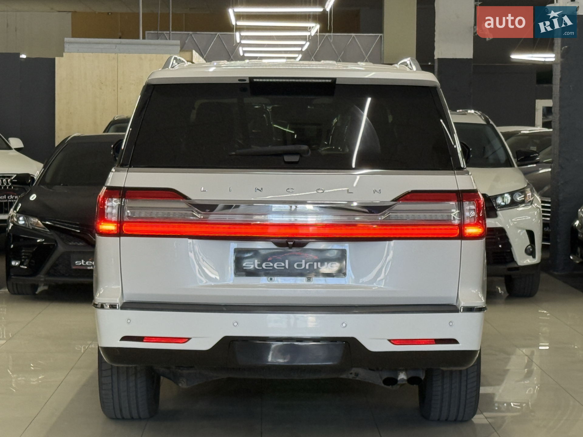 2019 Lincoln Navigator - мініатюра 10