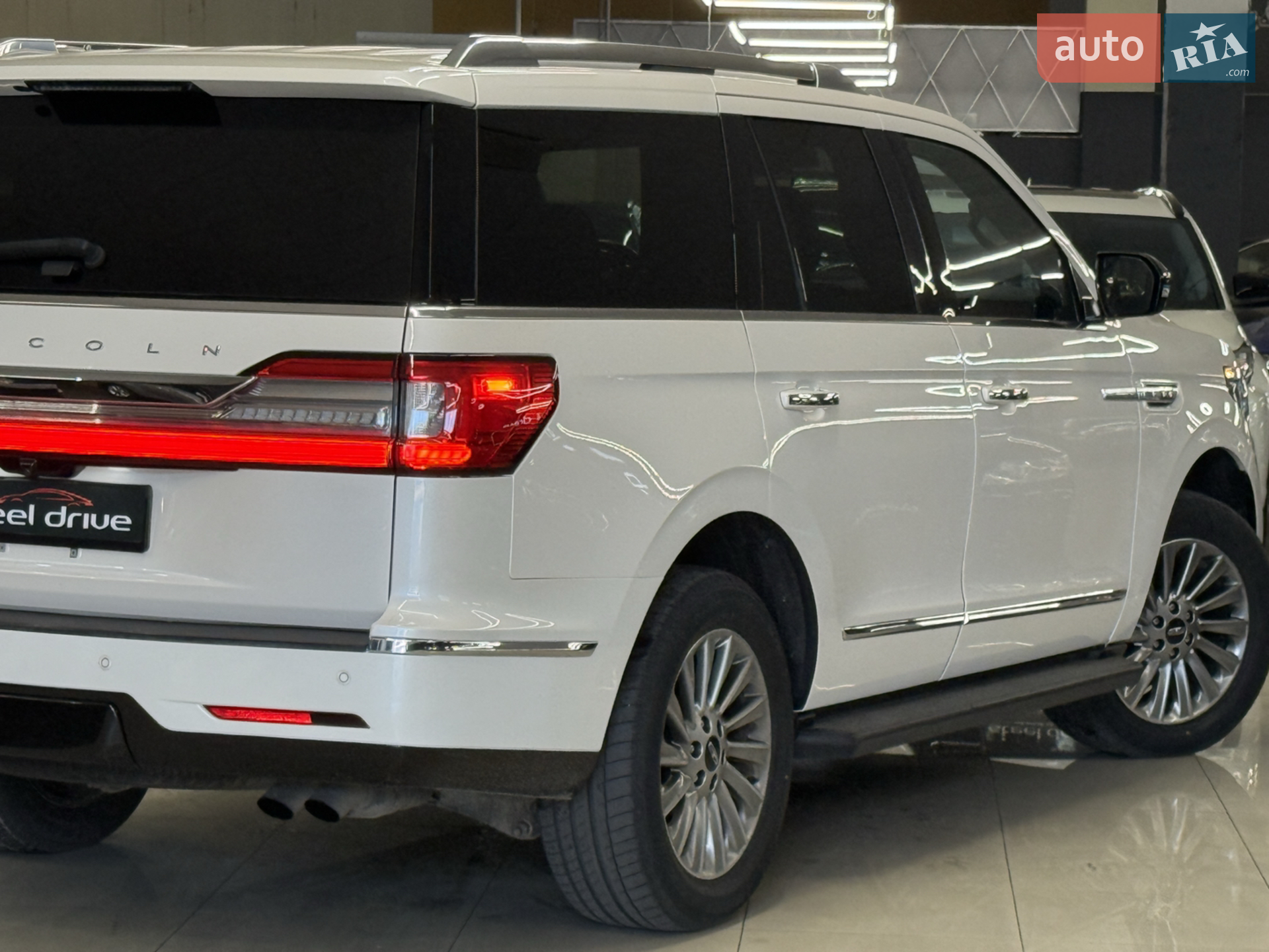 2019 Lincoln Navigator - мініатюра 8