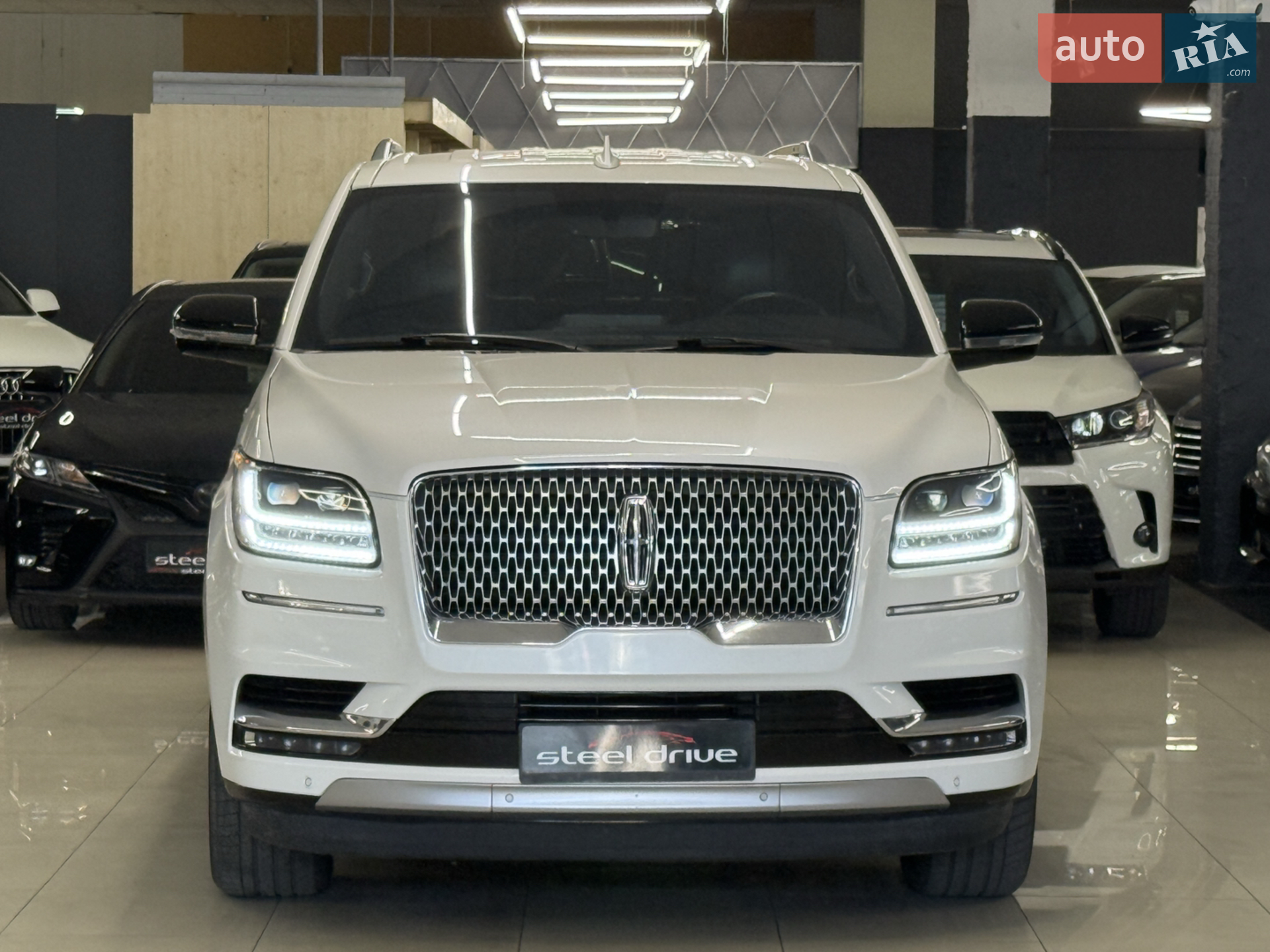 2019 Lincoln Navigator - мініатюра 4
