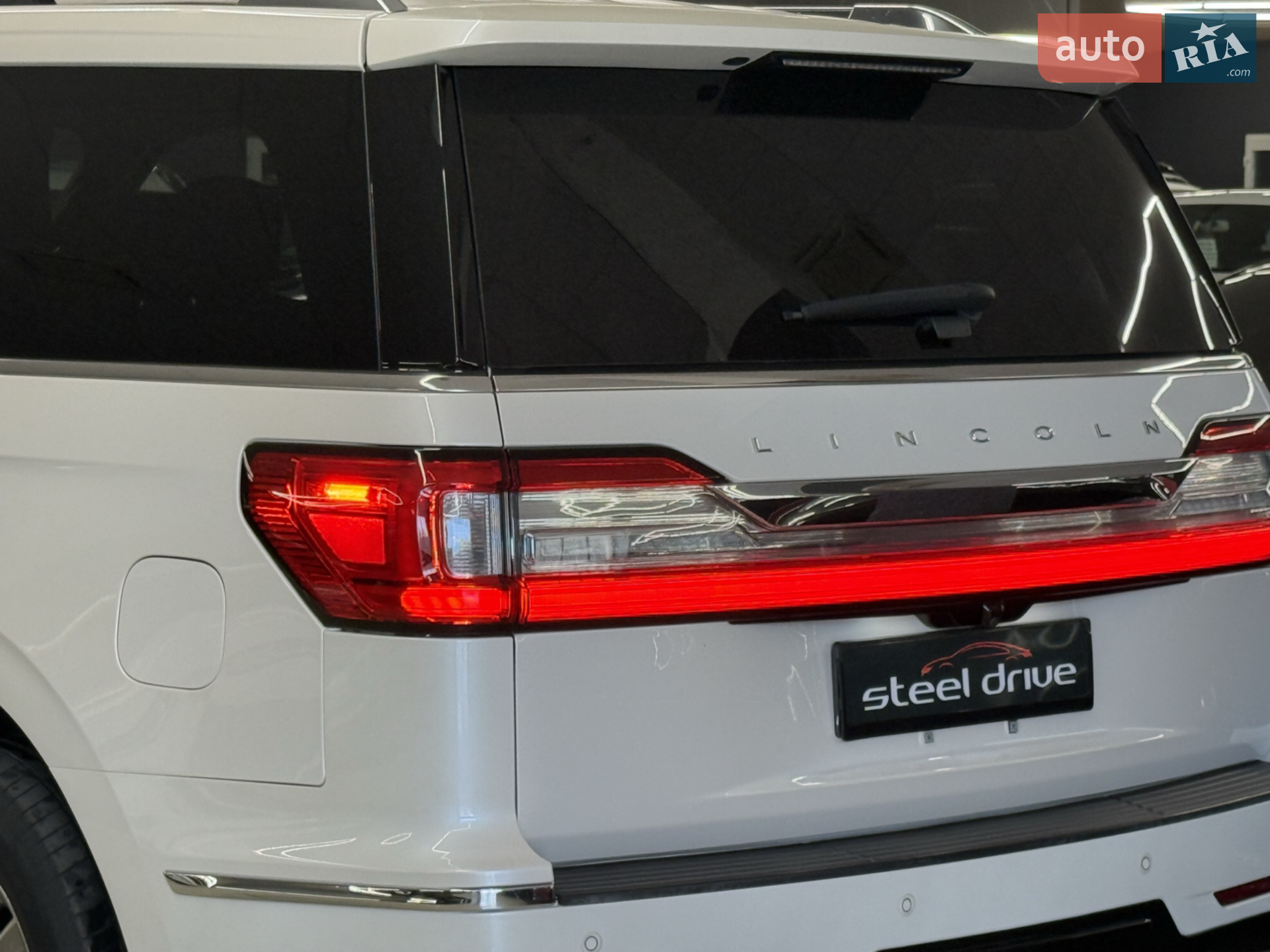 2019 Lincoln Navigator - мініатюра 13