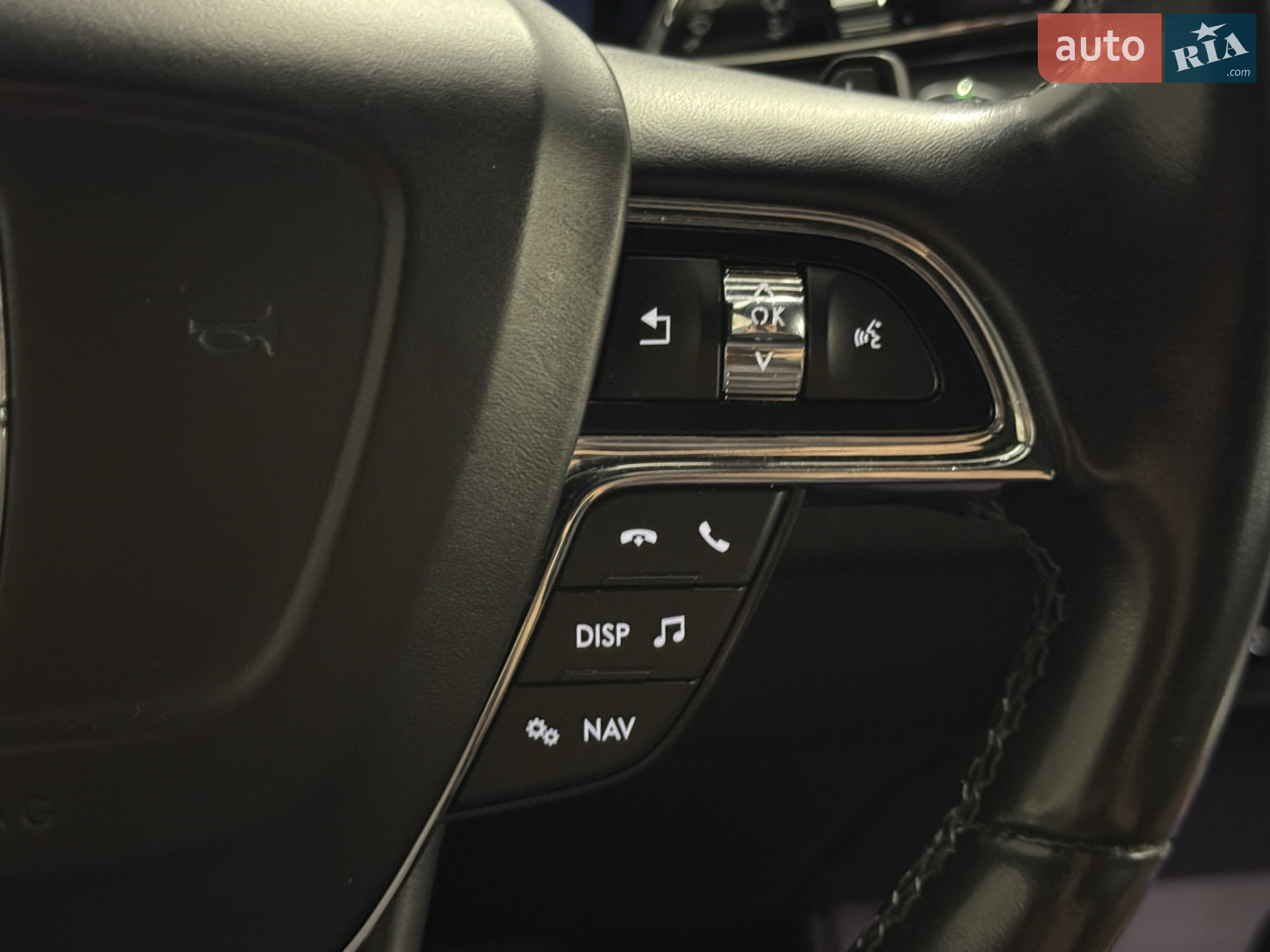 2019 Lincoln Navigator - мініатюра 31