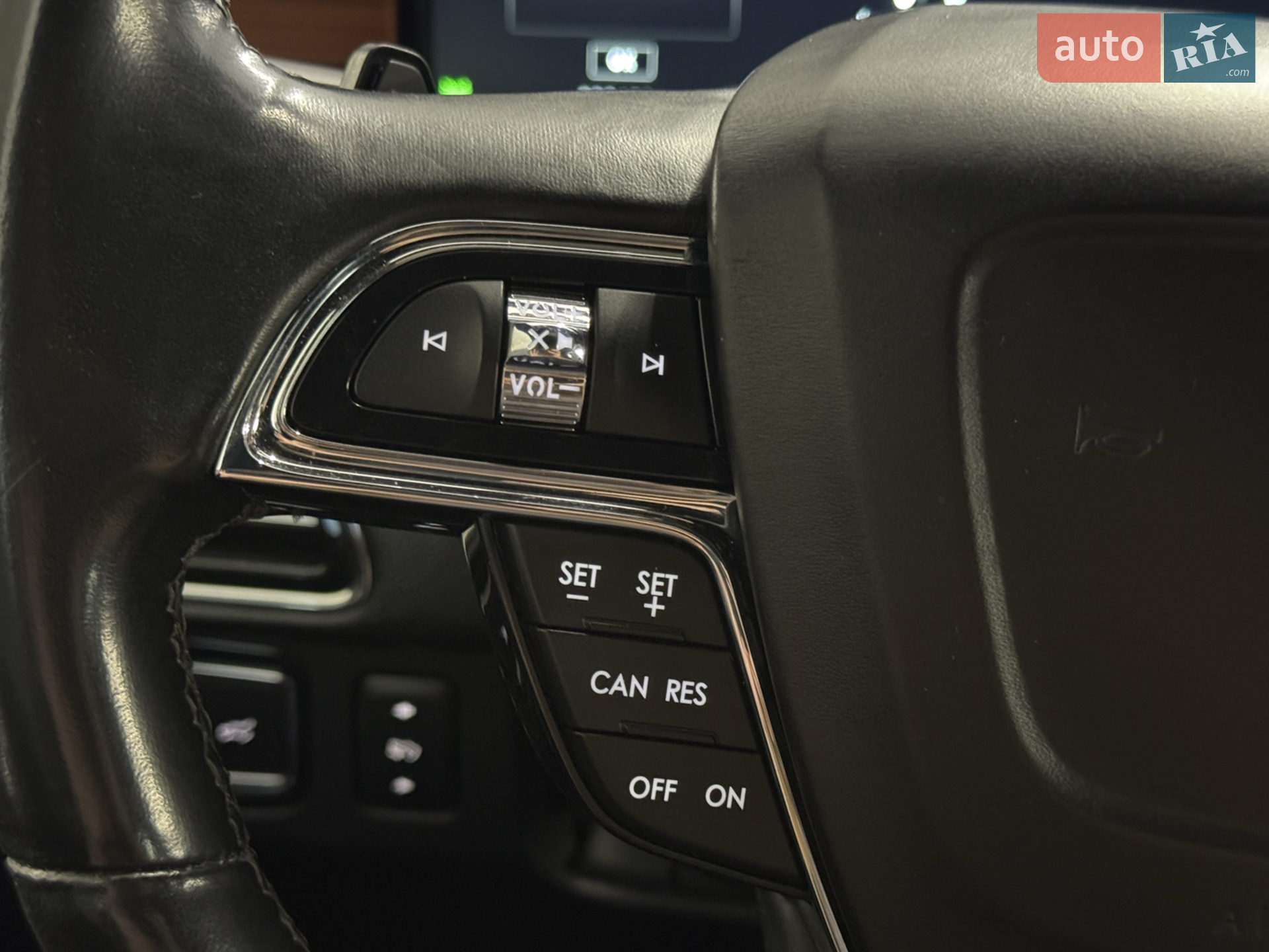 2019 Lincoln Navigator - мініатюра 32