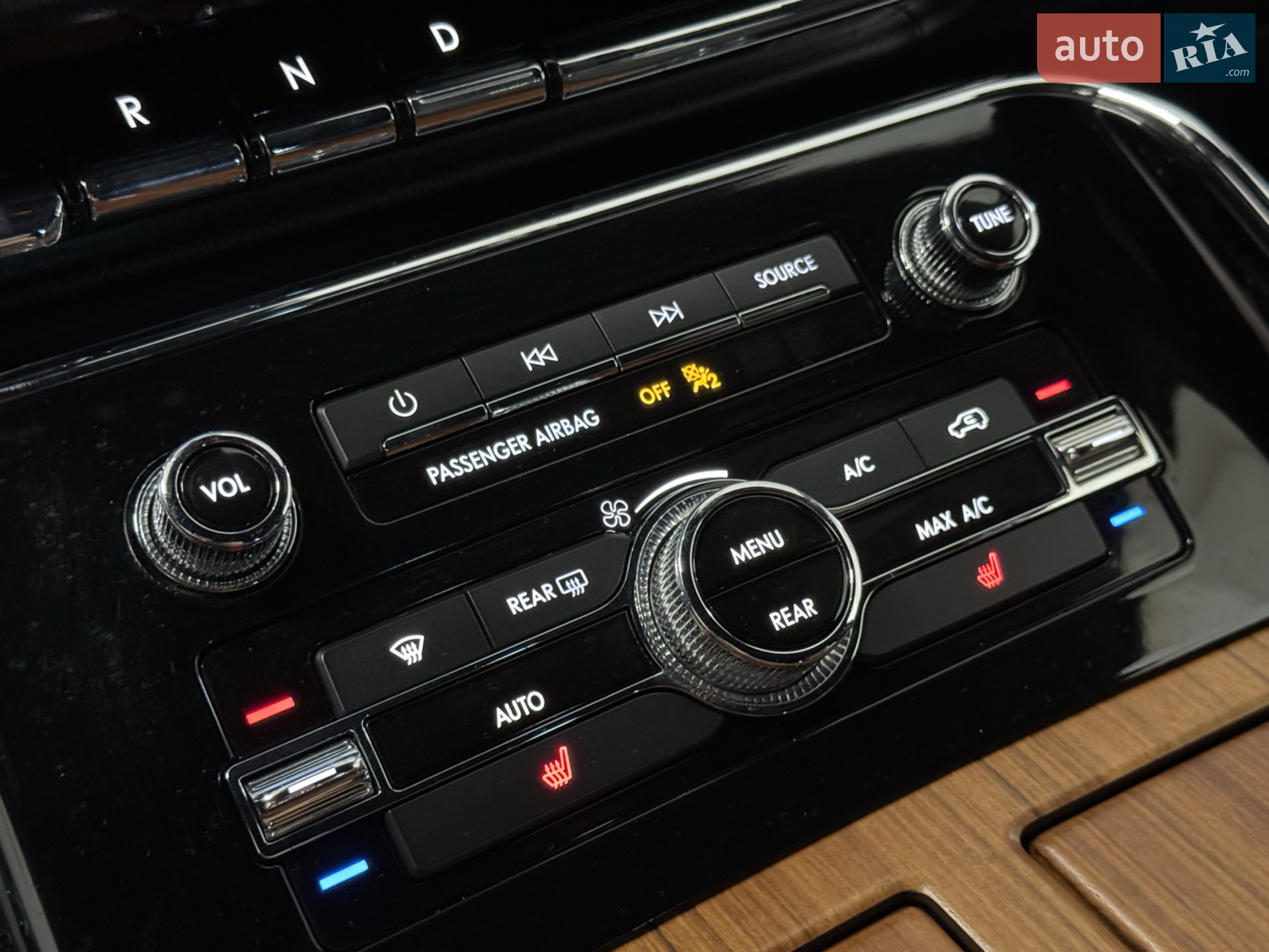 2019 Lincoln Navigator - мініатюра 33