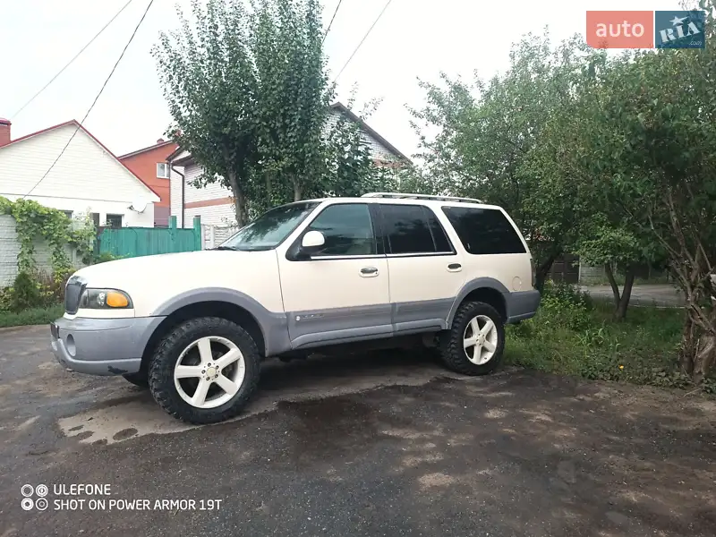 Lincoln Navigator